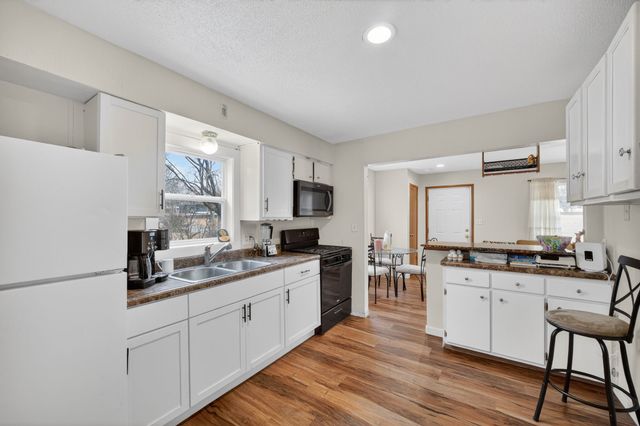 238 Leach Avenue, Des Moines, IA 50315