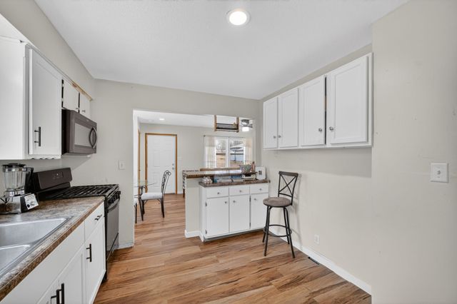 238 Leach Avenue, Des Moines, IA 50315