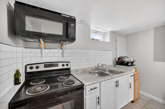 238 Leach Avenue, Des Moines, IA 50315