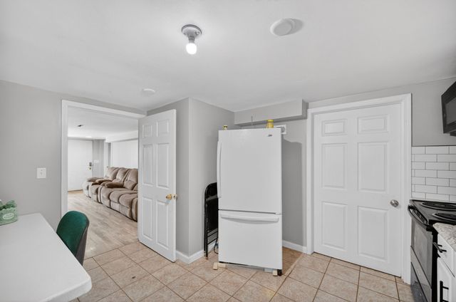 238 Leach Avenue, Des Moines, IA 50315