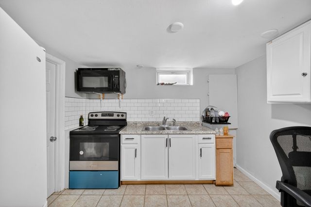 238 Leach Avenue, Des Moines, IA 50315