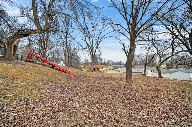 238 Leach Avenue, Des Moines, IA 50315