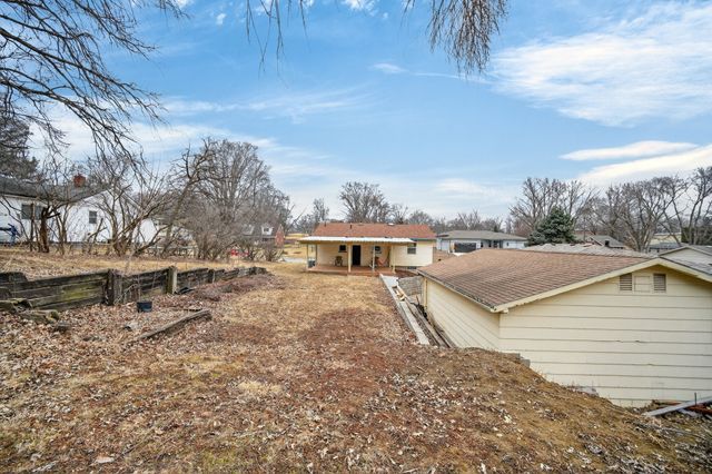 238 Leach Avenue, Des Moines, IA 50315