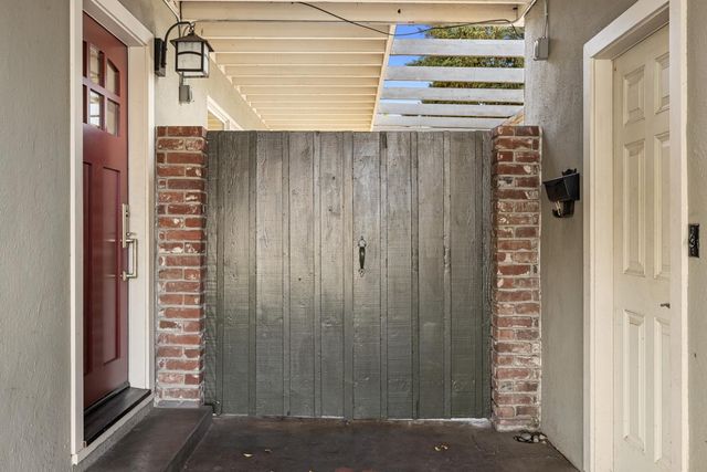 920 Hackberry, Modesto, CA 95350