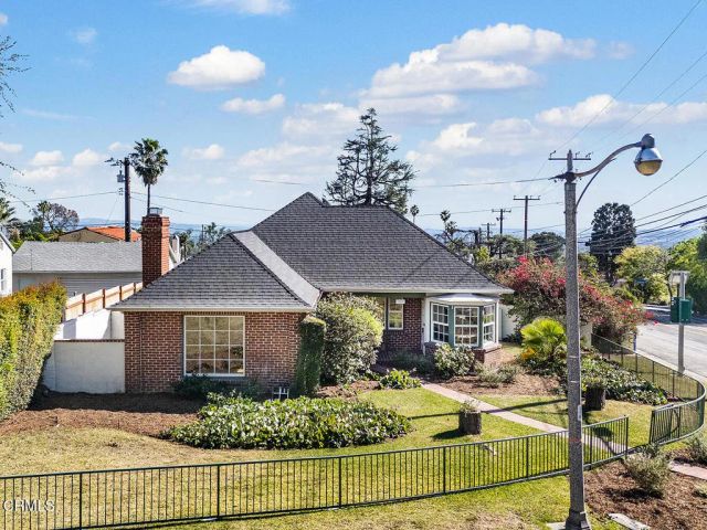 900 Dolores Drive, Altadena, CA 91001