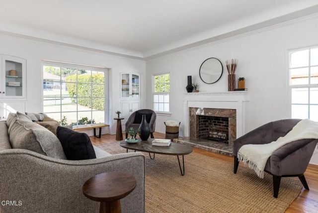 900 Dolores Drive, Altadena, CA 91001