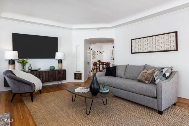 900 Dolores Drive, Altadena, CA 91001