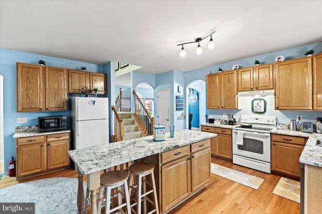 6142 SCHOONER CIR, King George, VA 22485