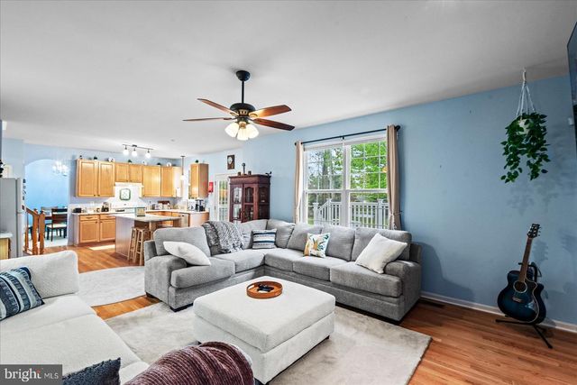 6142 SCHOONER CIR, King George, VA 22485