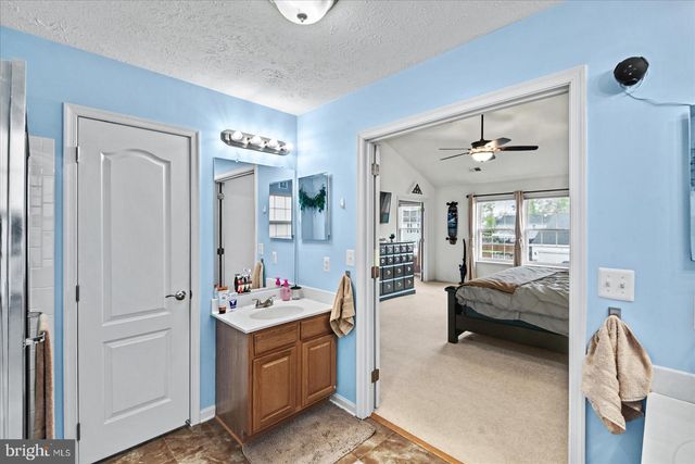 6142 SCHOONER CIR, King George, VA 22485