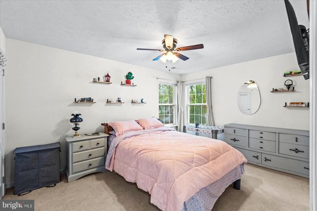 6142 SCHOONER CIR, King George, VA 22485