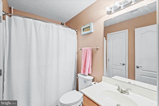 6142 SCHOONER CIR, King George, VA 22485