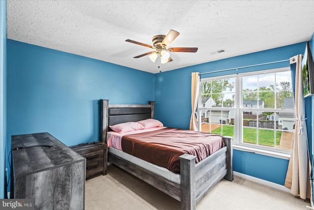 6142 SCHOONER CIR, King George, VA 22485