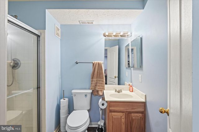 6142 SCHOONER CIR, King George, VA 22485