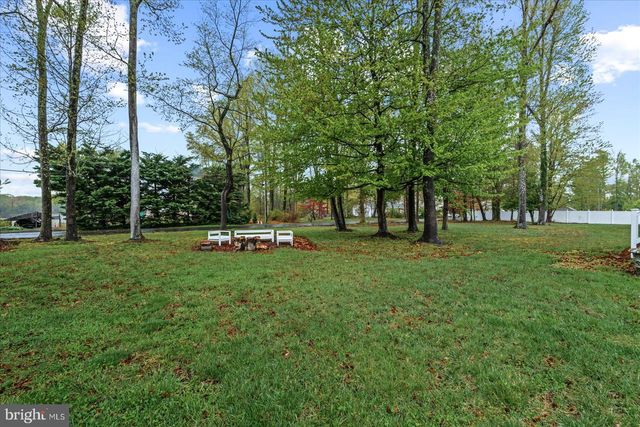 6142 SCHOONER CIR, King George, VA 22485