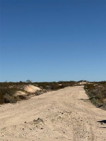 3186 686 Perkins Ave, California City, CA 93505