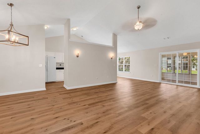 336 Lynco Ln., Surfside Beach, SC 29575