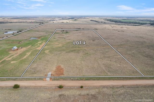 9117 Knob Hill, Perry, OK 73077