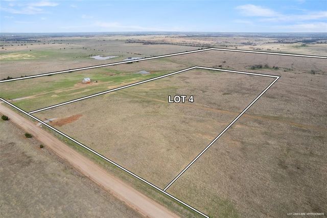 9117 Knob Hill, Perry, OK 73077