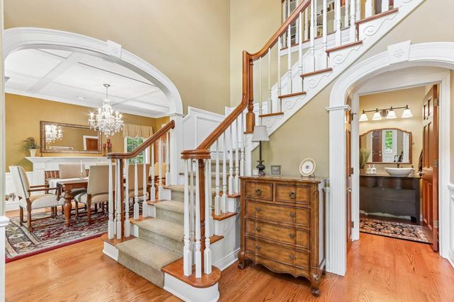 191 Fieldstone ROAD, Delafield, WI 53018