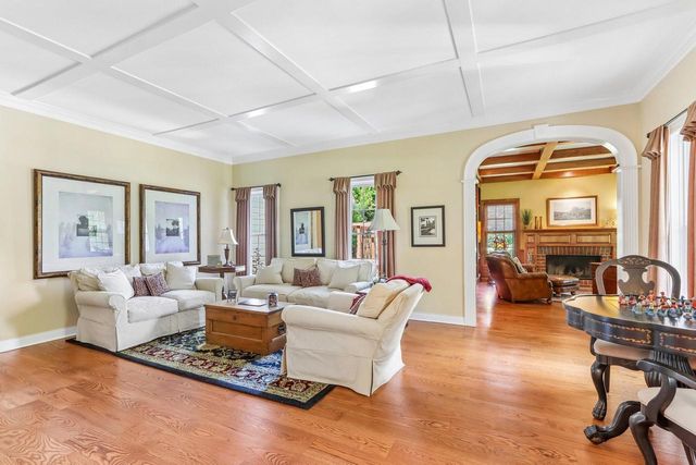 191 Fieldstone ROAD, Delafield, WI 53018