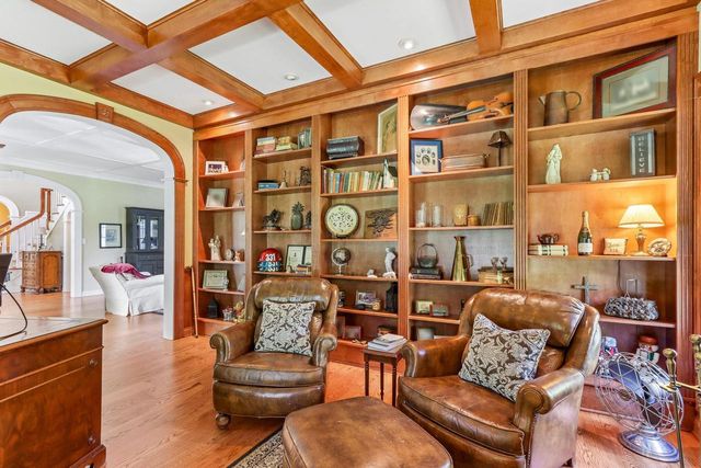 191 Fieldstone ROAD, Delafield, WI 53018