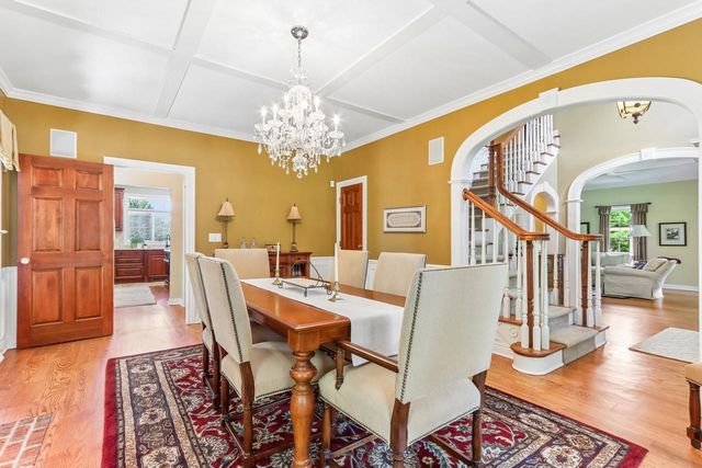 191 Fieldstone ROAD, Delafield, WI 53018