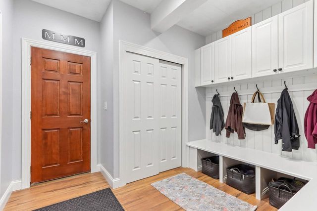191 Fieldstone ROAD, Delafield, WI 53018
