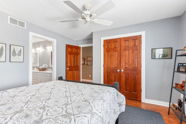 191 Fieldstone ROAD, Delafield, WI 53018