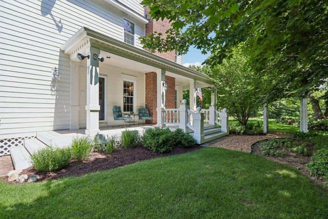 191 Fieldstone ROAD, Delafield, WI 53018