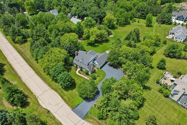 191 Fieldstone ROAD, Delafield, WI 53018