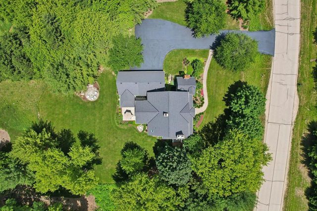 191 Fieldstone ROAD, Delafield, WI 53018