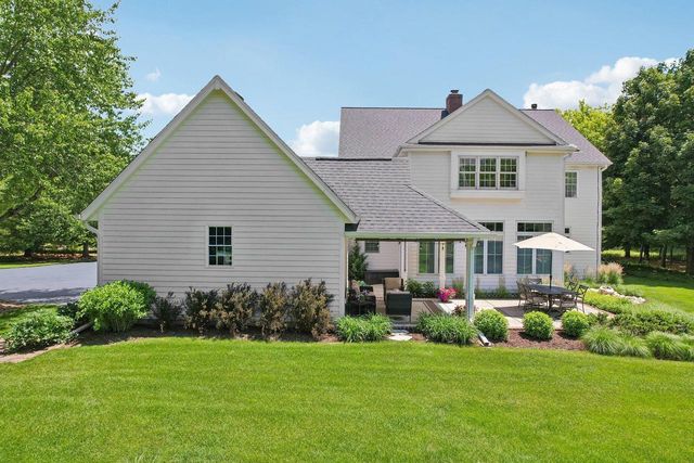 191 Fieldstone ROAD, Delafield, WI 53018