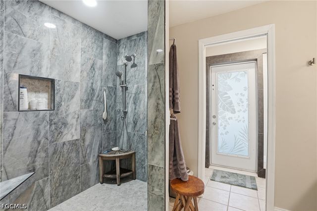 5205 Tiffany CT, Cape Coral, FL 33904