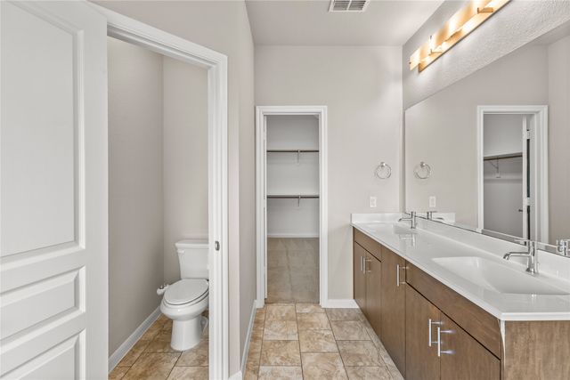 801 Oriel Circle, Fort Worth, TX 76036