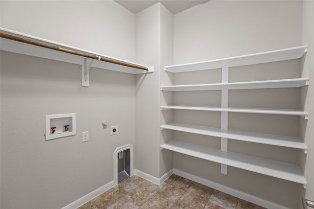 801 Oriel Circle, Fort Worth, TX 76036
