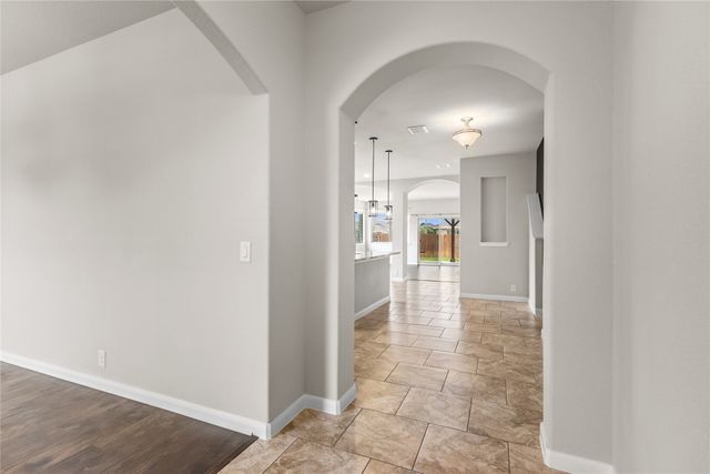 801 Oriel Circle, Fort Worth, TX 76036