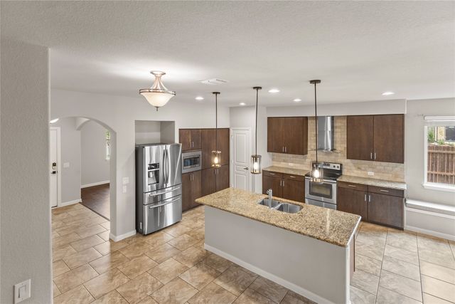 801 Oriel Circle, Fort Worth, TX 76036