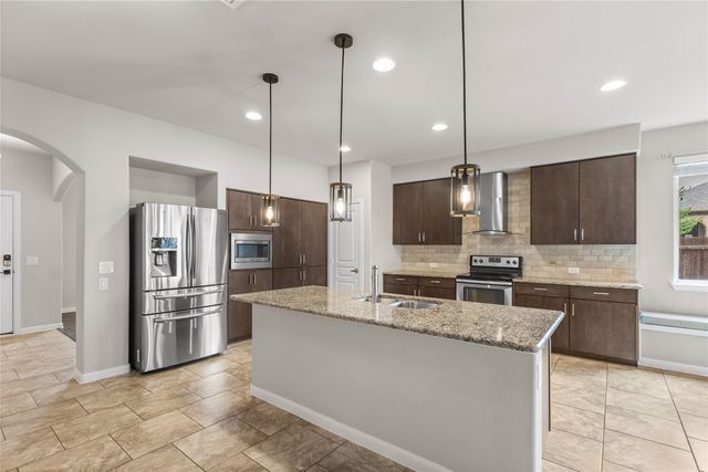 801 Oriel Circle, Fort Worth, TX 76036