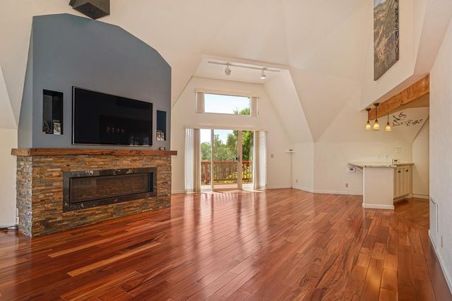 2100 Stardome Ln, Cool, CA 95614