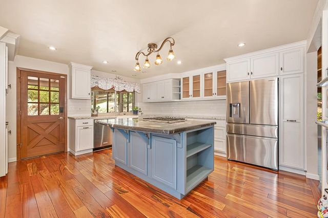 2100 Stardome Ln, Cool, CA 95614