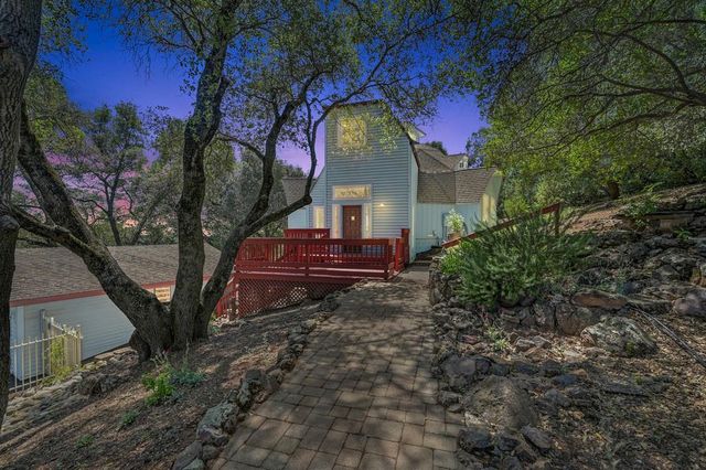 2100 Stardome Ln, Cool, CA 95614