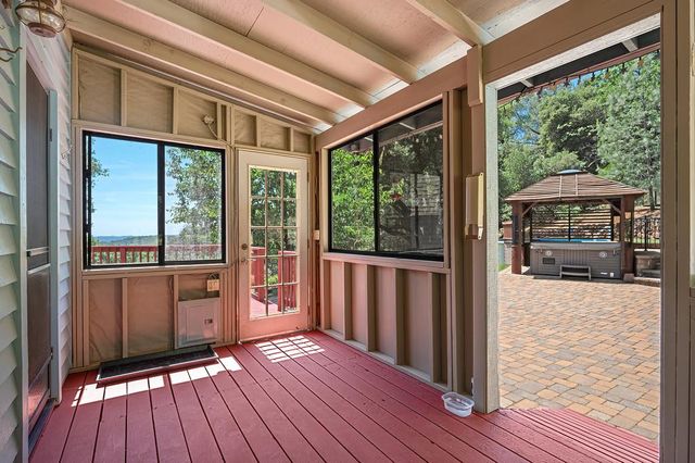 2100 Stardome Ln, Cool, CA 95614