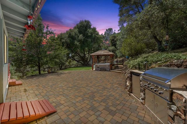2100 Stardome Ln, Cool, CA 95614