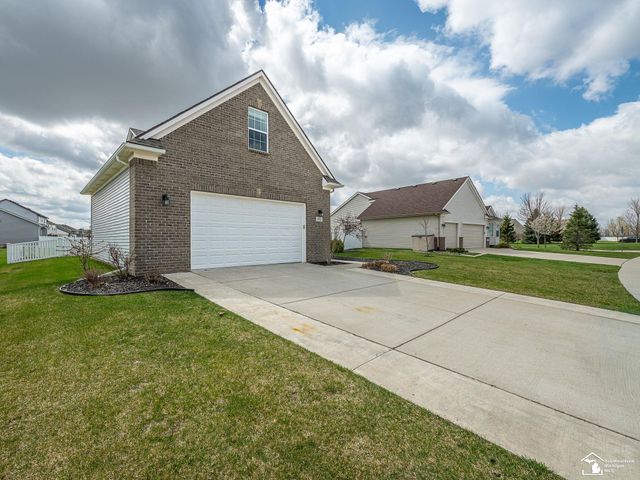 691 Foxworth Street, Dundee, MI 48131
