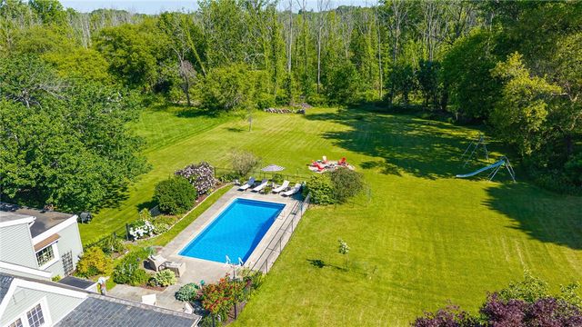 462 Seneca Park Avenue, Irondequoit, NY 14617