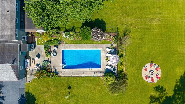462 Seneca Park Avenue, Irondequoit, NY 14617