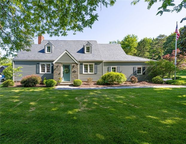 462 Seneca Park Avenue, Irondequoit, NY 14617