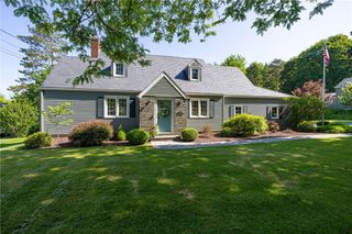 462 Seneca Park Avenue, Irondequoit, NY 14617