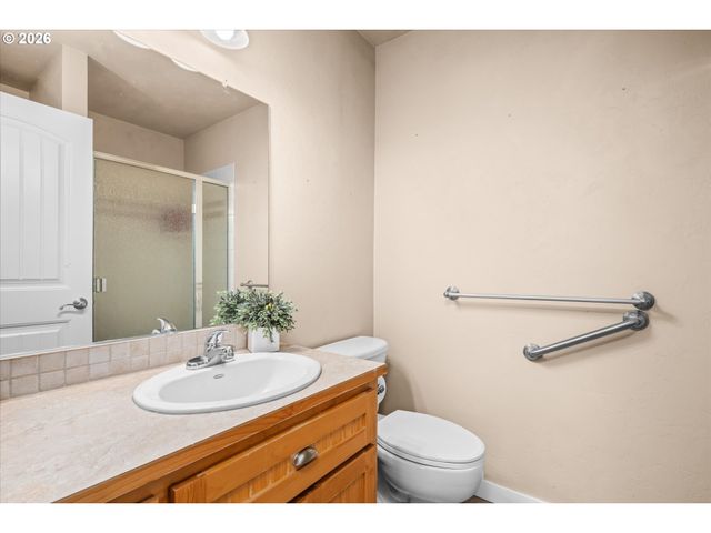 277 S 67TH Ct, Springfield, OR 97478